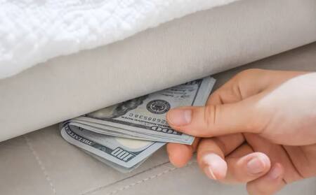 Dólares del colchón