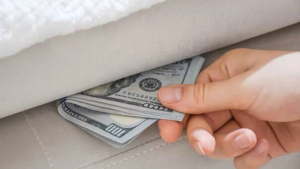 A sacar los dólares del colchón: qué implica la media sanción de la Ley de Inocencia Fiscal en la Cámara de Diputados