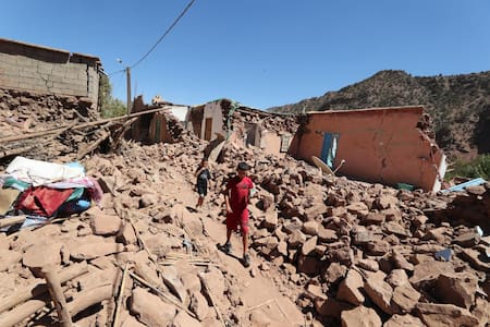 Personas heridas en Marruecos tras el terremoto. Foto: EFE.