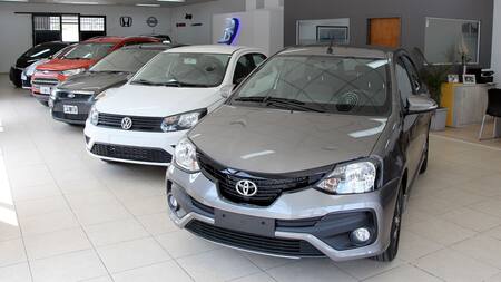 Venta de autos usados y cero kilómetros. Foto: NA.