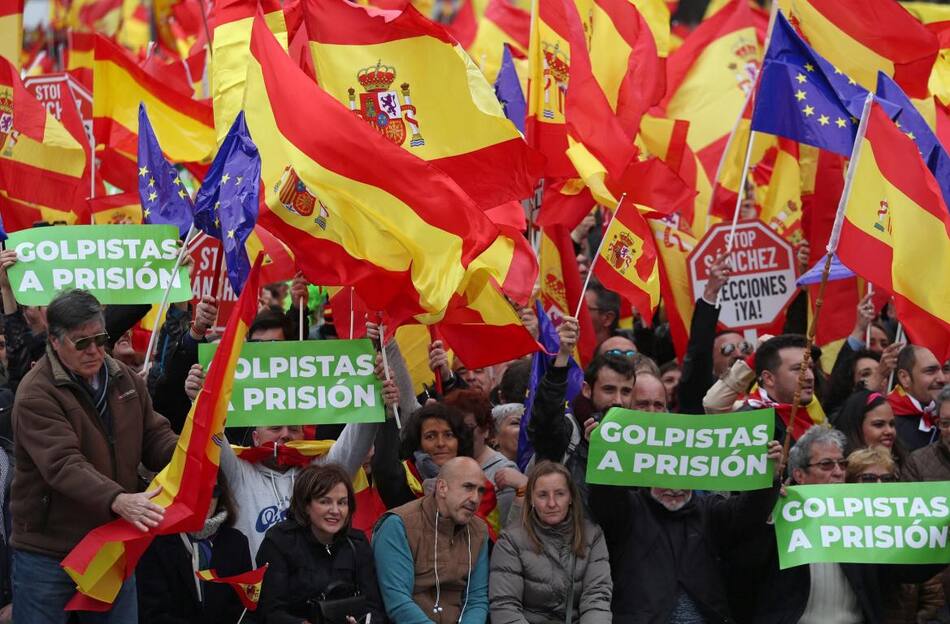 Multitudinaria marcha en España contra gobierno español - Foto Reuters