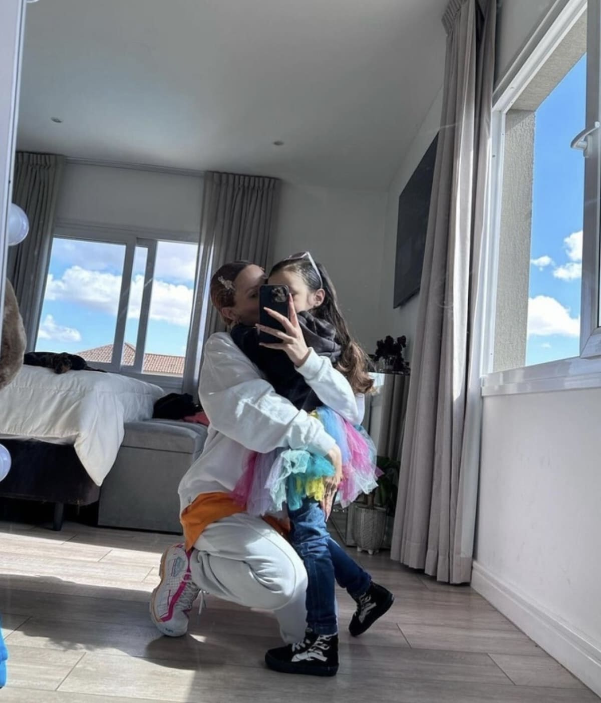 La Joaqui junto a su hija. Foto Instagram.