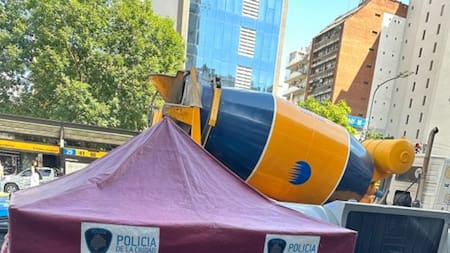 Operativo policial en Belgrano donde encontraron el cuerpo de un bebé recién nacido.