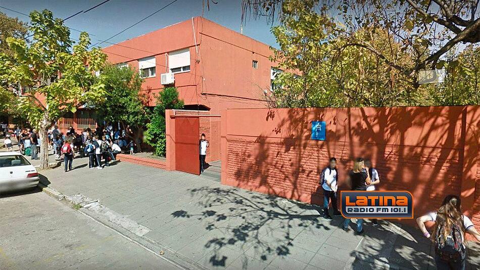 Escuela donde asistía un adolescente que se suicidó, RADIO LATINA