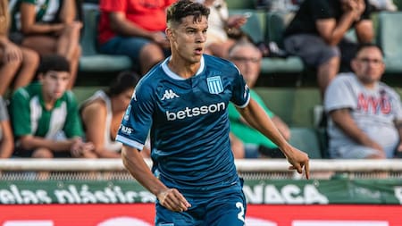 Otra dura baja en Racing: Valentín Carboni se rompió los ligamentos