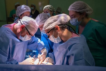Médicos, trasplante. Foto: NA / Hospital Garrahan.