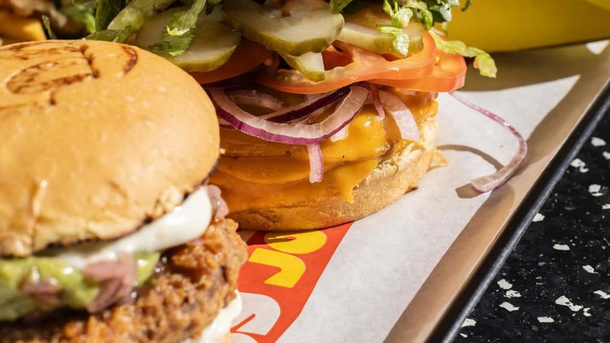 Cerró una famosa hamburguesería vegana y hay tristeza entre sus clientes: “No hay otros lugares así”