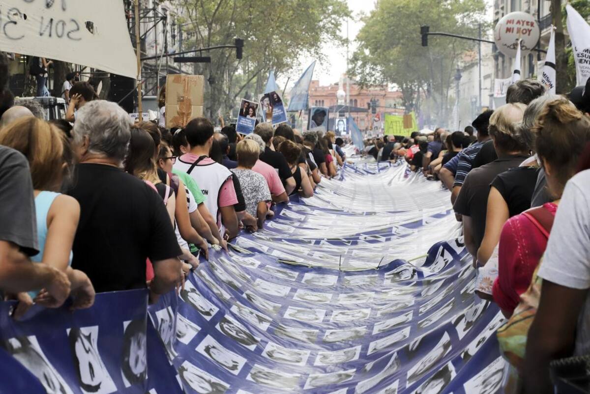 Marcha - 42 años del Golpe Militar