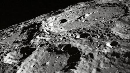 Superficie de la Luna. Foto: Unsplash.