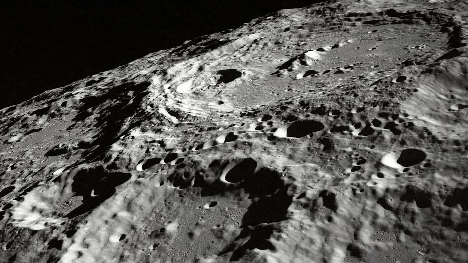 Superficie de la Luna. Foto: Unsplash.