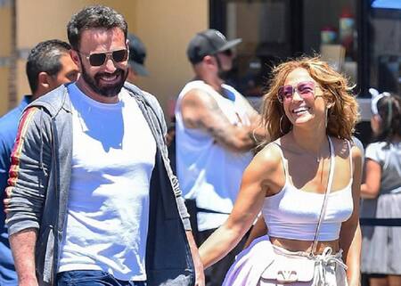 Jennifer Lopez y Ben Affleck, The Grosby Group