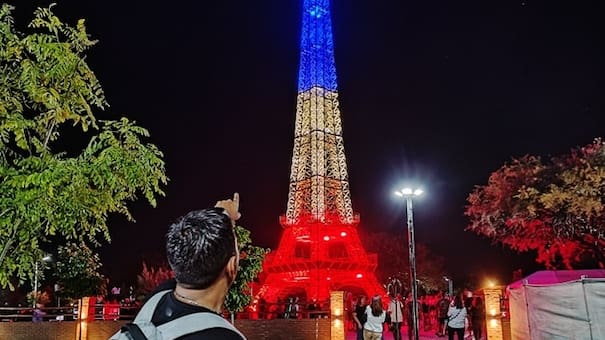 Ni en París ni en Buenos Aires: un pueblito del interior se volvió famoso por su increíble réplica de la Torre Eiffel