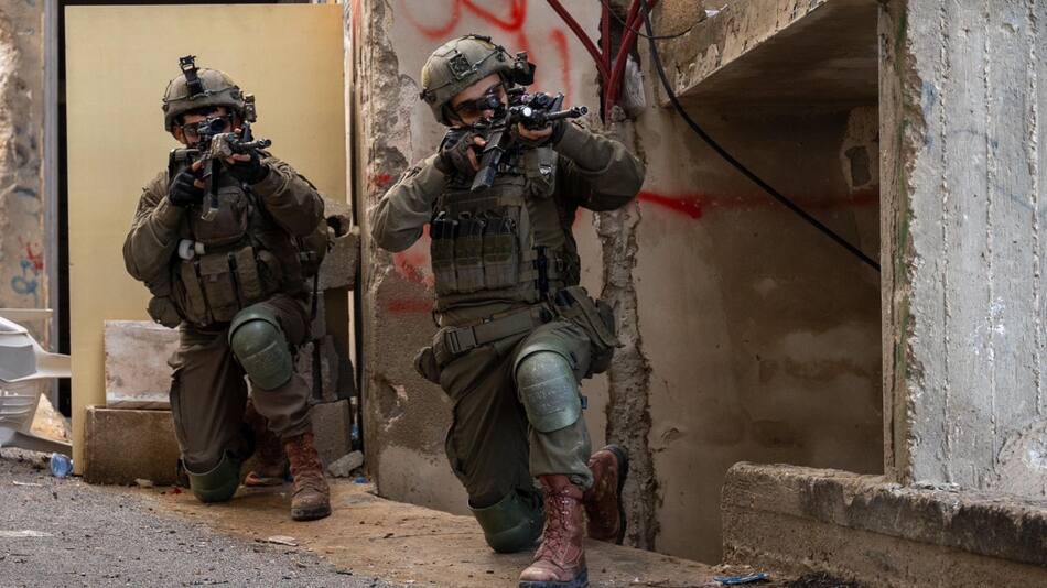 Soldados israelíes en la Franja de Gaza; guerra Israel-Hamás: Foto: X @idfonline