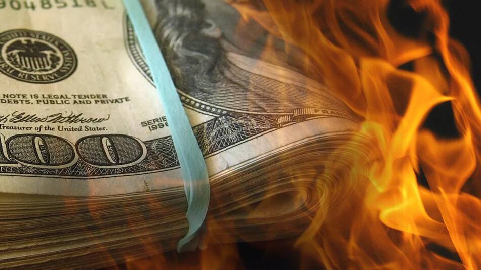 Dólar en llamas