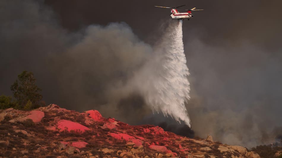 El cambio climático acorta los lapsos propicios de quema controlada para prevención de incendios.EFE