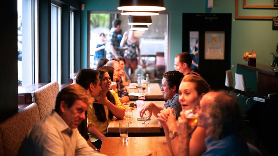 Conocé el restaurante que tiene una gran variedad de platos abundantes. Foto: Freepik.