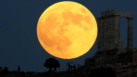 Luna de Sangre, Eclipse lunar, Templo del Poseidón, Atenas, Grecia, Reuters