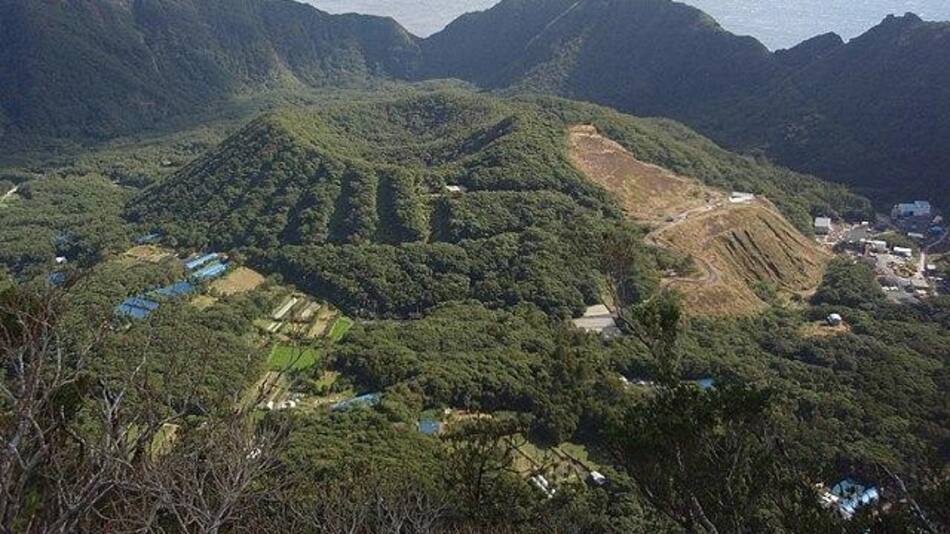 Isla volcánica en Japón_Wikimedia Commons