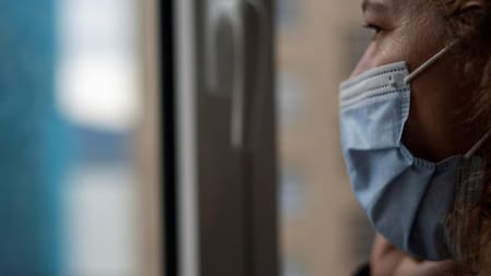 La OMS recomienda el uso de mascarillas para evitar contagios.