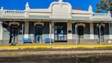 La pintoresca estación de 20 de Junio: tiene 120 años, parece de un pueblito del interior, pero está en La Matanza