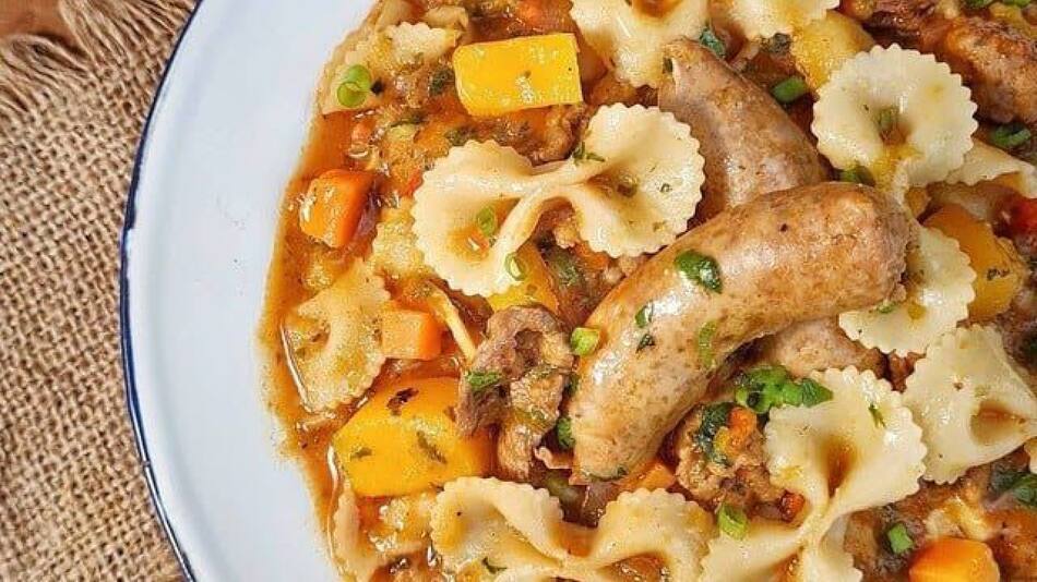 Guiso de fideos. Foto: X