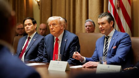 Marco Rubio, Donald Trump y Pete Hegseth. Foto: Reuters (Brian Snyder)