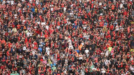 Hinchada de Colón de Santa Fe. Foto: NA.