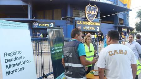 Se registraron cerca de 4 mil hinchas en La Bombonera. Foto NA.