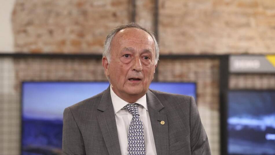 Miguel Acevedo, titular de UIA, NA