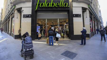 Crisis implacable: Falabella cerró su última tienda y anunció que tampoco venderá online