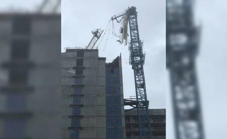 Grúa rota por Huracán Irma