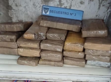Desarticularon una banda que compraba droga en Paraguay y la cruzaba al país en canoas