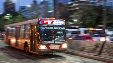 Un colectivo de la línea 67. Foto: NA