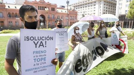 Deudores hipotecarios, manifestación en Plaza de Mayo, NA