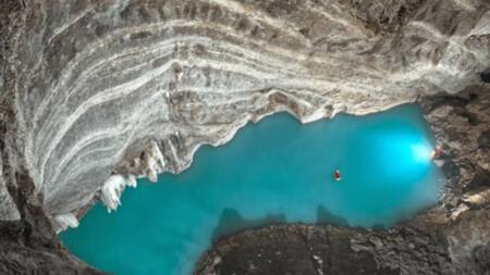 Realmente hipnotizante: descubren el lago termal más grande de todos en las profundidades del planeta