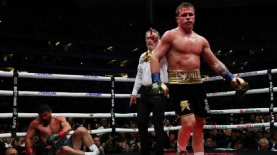 "Canelo" Álvarez venció a Ryder en fallo unánime en su vuelta a México. NA