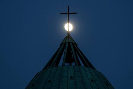 Luna de Nieve en Berlín, Alemania. Foto: EFE.