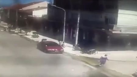 Así fue el momento de la caída del balcon en Mar del Plata