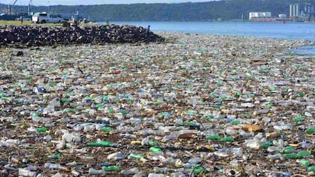Residuos plásticos en las aguas del mundo