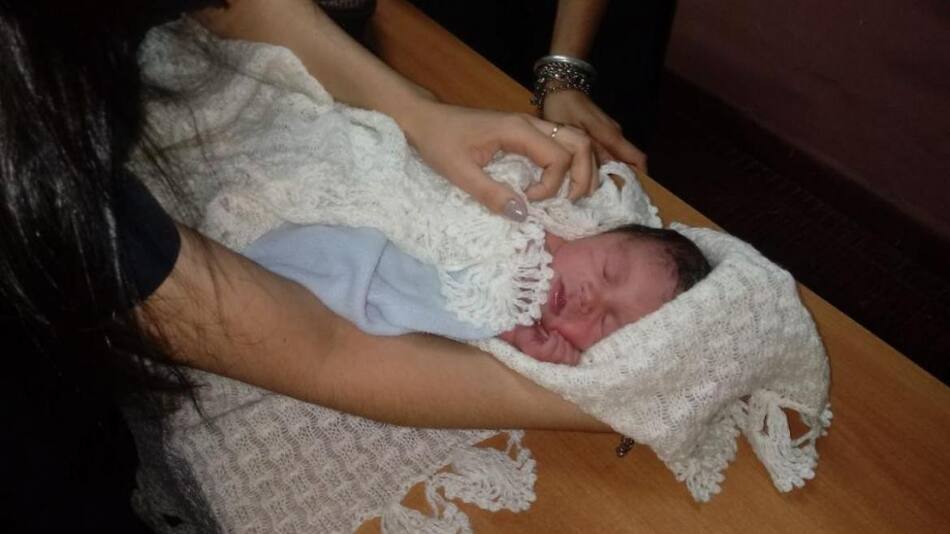 Bebé recién nacido abandonado en basural de Cañuelas