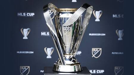 El trofeo de la MLS Cup que se le entrega al campeón de la temporada. Foto: MLS.