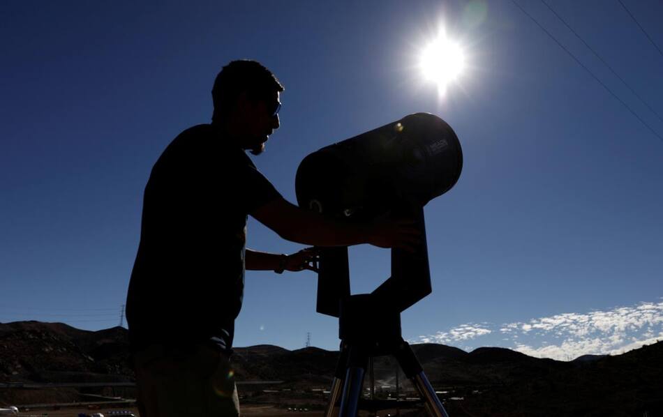 Eclipse total de Sol, Reuters