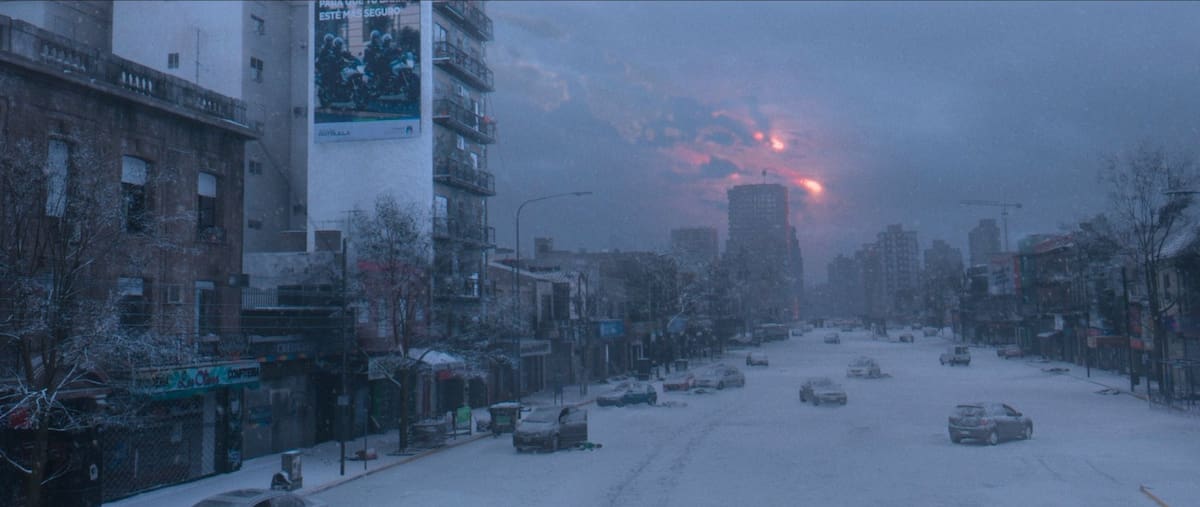 Las luces en el cielo en El Eternauta. Foto: Netflix