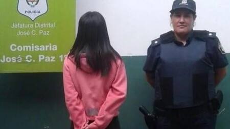 Paula Milagros Naiaretti, joven que ayudó a su madre a matar a su padre de 185 puñaladas quedó libre