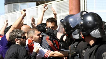 Superfinal de la Copa Libertadores, incidentes, detenidos, Boca, River, fútbol, NA