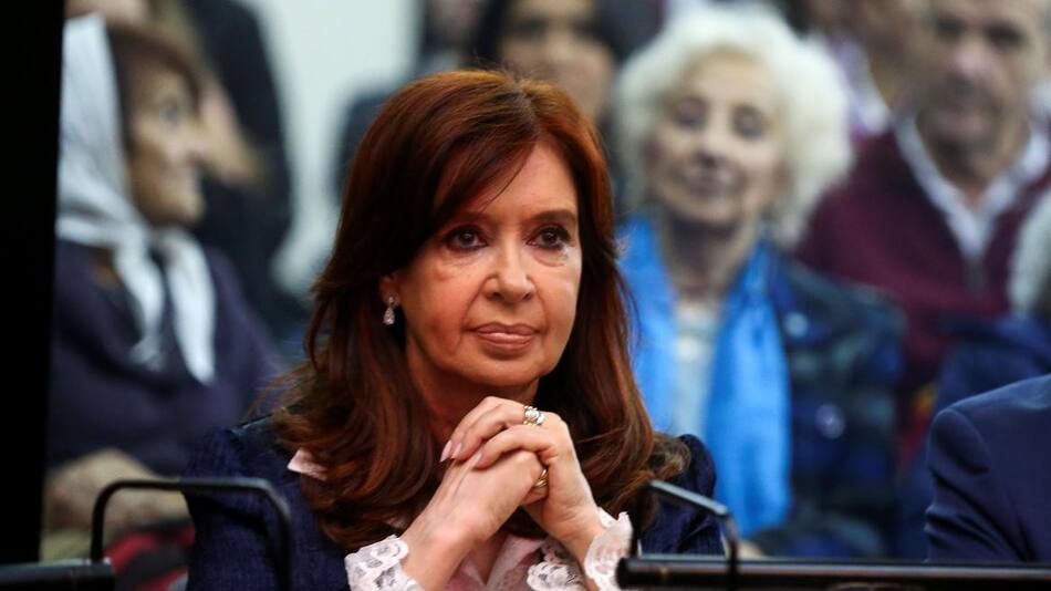 Cristina Kirchner en el banquillo de la causa Vialidad (Reuters)