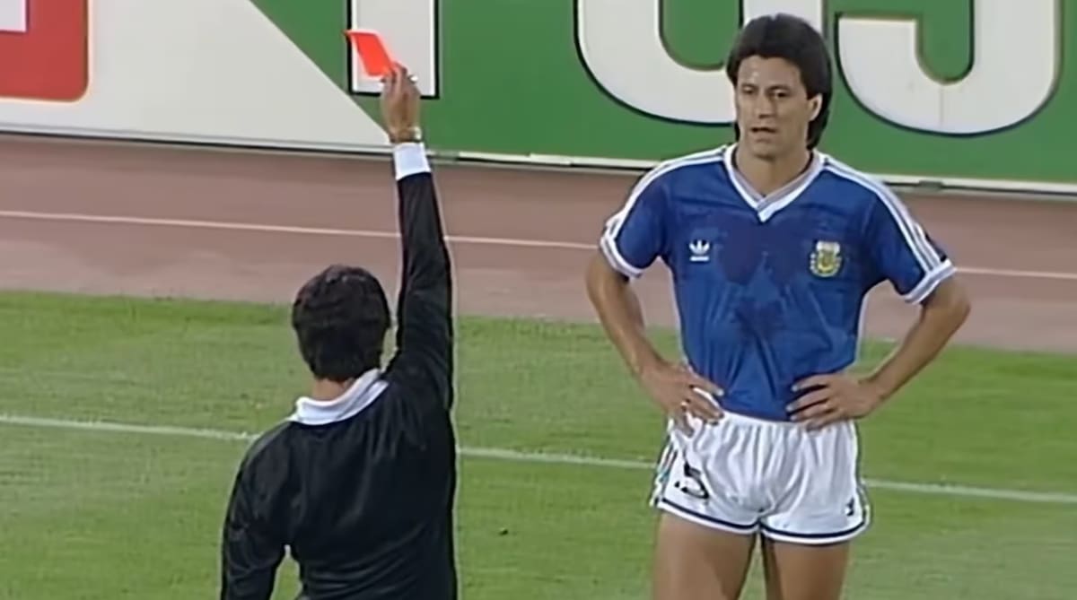 La expulsión de Pedro Monzón ante Alemania.