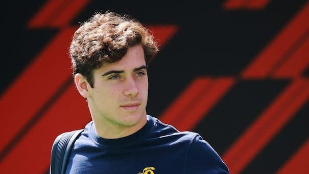 “Llamen a los rebeldes”: la curiosa inscripción en el buzo de Franco Colapinto
