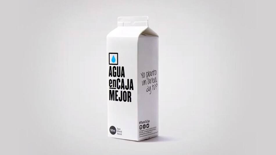 Agua en caja de cartón, ecología, cuidado del medio ambiente, salud