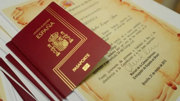 ¿Qué documentos se necesitan para iniciar el trámite de la ciudadanía española bajo la Ley de Nietos?